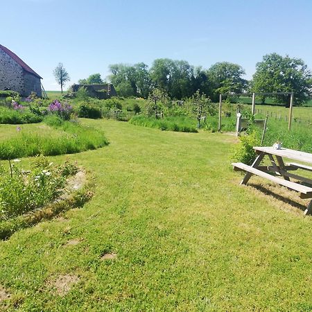 Le Monticule Bed & Breakfast Tardes Exterior foto